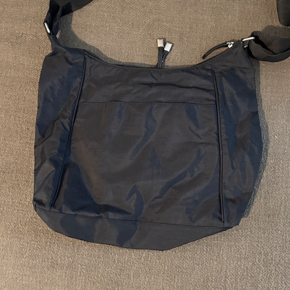 Baggalini Crossbody - Picture 2 of 3